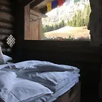 Eirl Dolomites Retreat Bed and breakfast