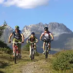 Eirl Dolomites Retreat Frühstückspension