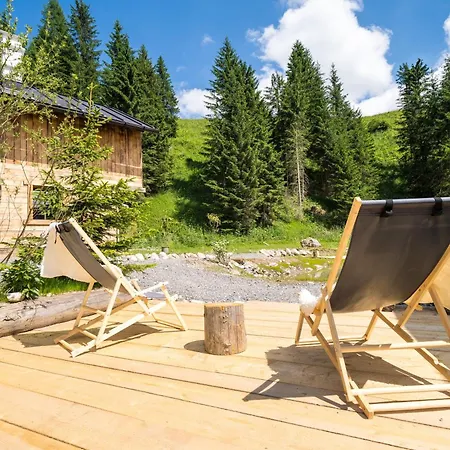 Eirl Dolomites Retreat 3*